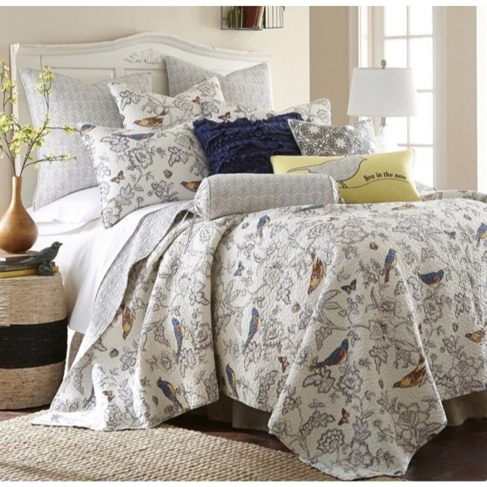 Levtex Home Mockingbird Reversible FULL/QUEEN Quilt & 2 Standard Shams Set